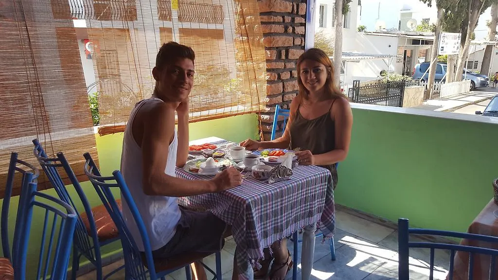 Goekmavi Pansiyon Bodrum Hostel
