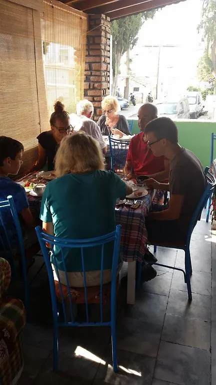 Goekmavi Pansiyon Bodrum Hostel